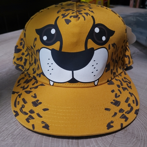 Cheetah hat - Picture 1 of 3